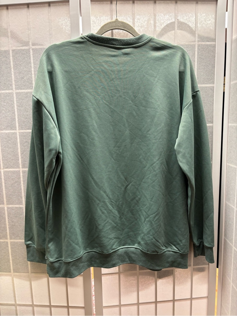 CHRISTMAS Sweater - Picture 2 of 2
